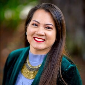 Meet your Posher, Donna V